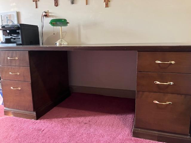 6' x 3' Exec Style Wood Desk